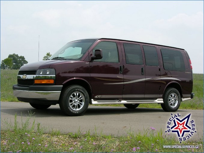 chevrolet van starcraft 3.jpg