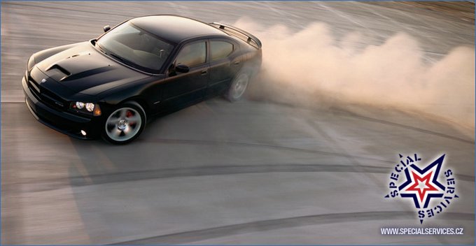 dodge charger SRT- 2006 drift.jpg