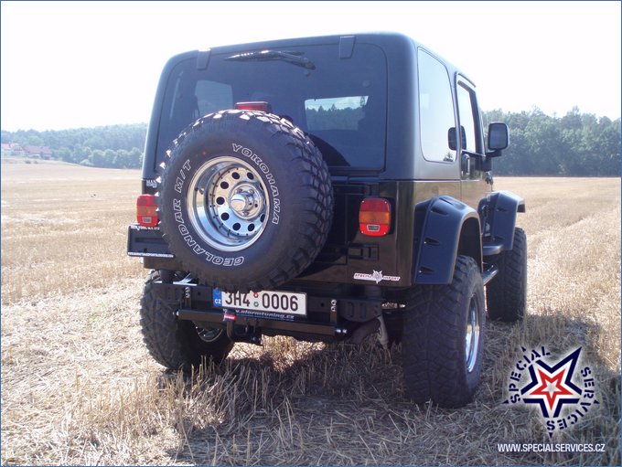 Jeep Wrangler 40L - 2004.JPG