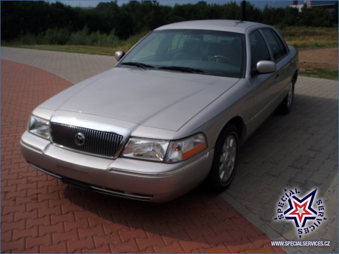 MERCURY GRAND MARQUIS 46L 2004-2.JPG