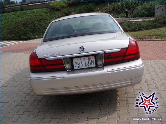 MERCURY GRAND MARQUIS 46L 2004-3.JPG