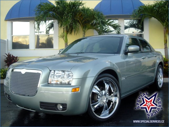 chrysler300 05 22.jpg