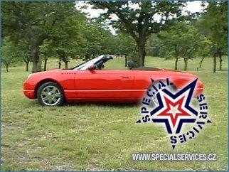 ford thunderbird 2003 3.jpg