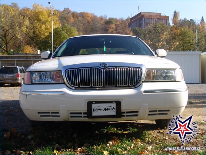 mercury grand marquis 1998 front.jpg