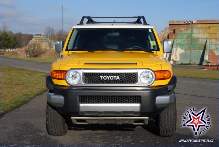 Toyota FJ Cruiser 07-3.JPG